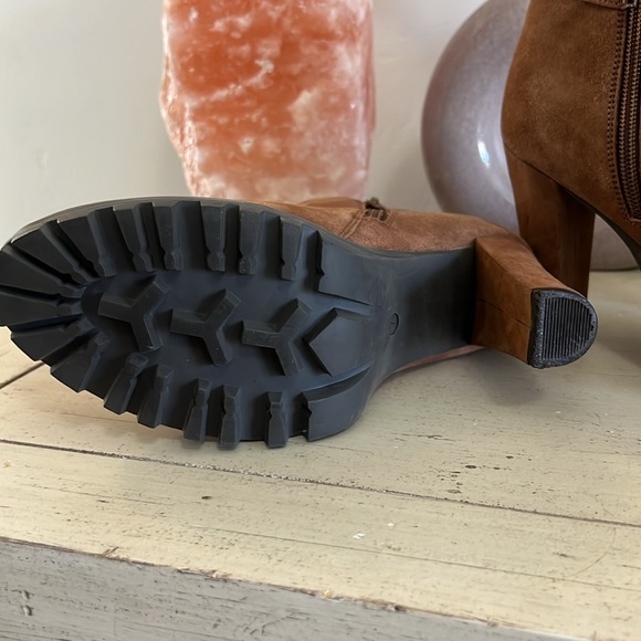 Size 7 - Picture 7 of 7